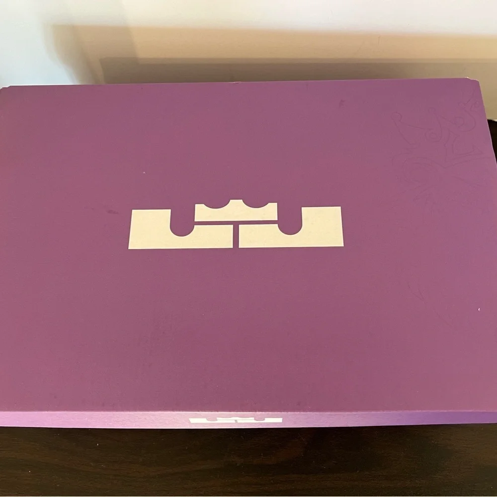 Nike ACG Purple and Teal Sneakers - Picture 3 of 8